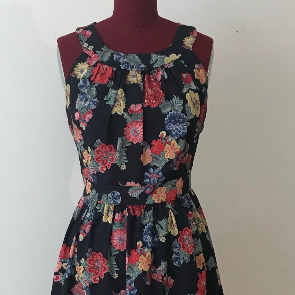 Floral Dress with POCKETS